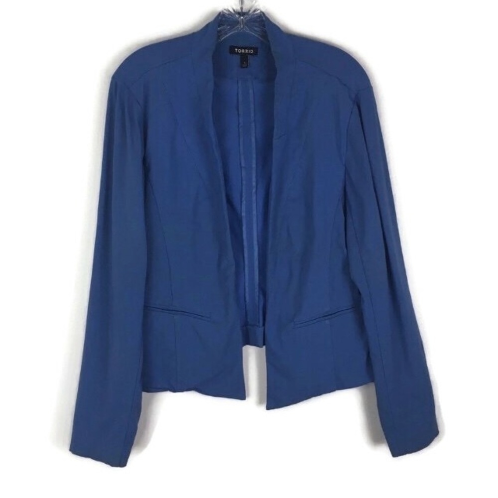 Torrid Cut Out Blue Business Casual Blazer in Powder Blue